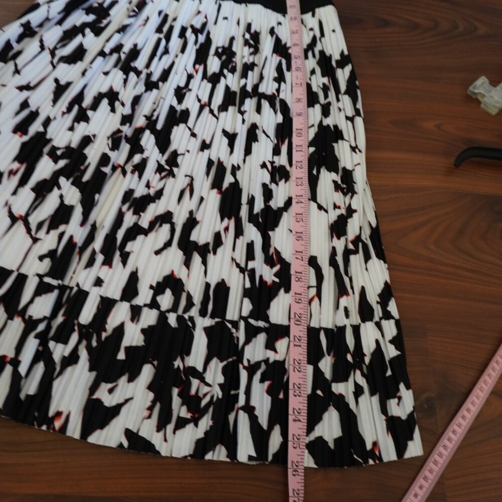 Apt. 9 Skirt Size Medium - image 6